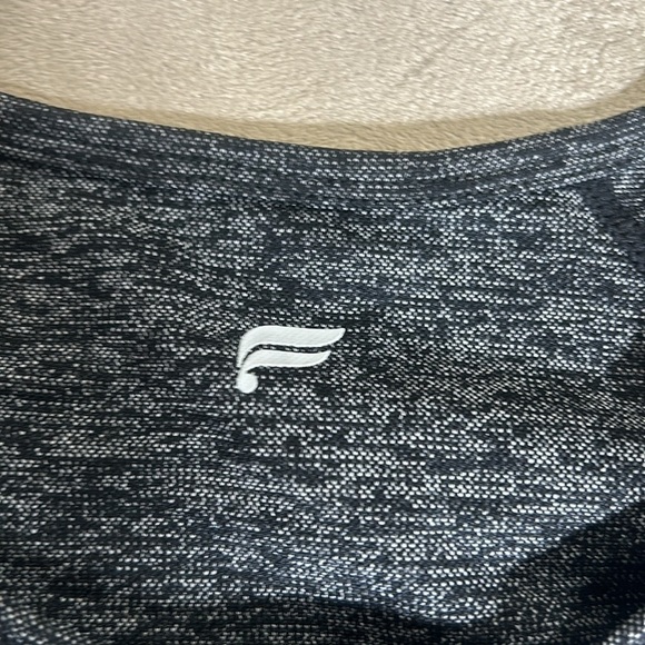 Fabletics Womens Seamless Ombre Long Sleeve Crop Top Gray XS S Yoga Activewear - Picture 5 of 5